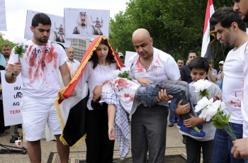 لماذا نقف مكتوفي الأيدي فيما يهددّد الإرهابيون أوطاننا؟